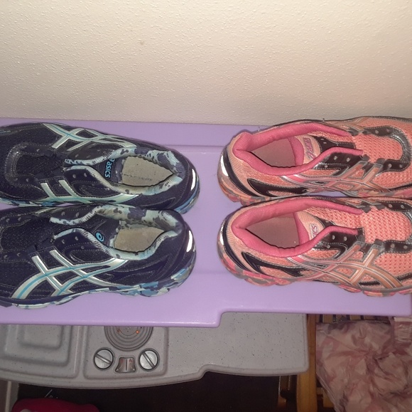 Awesome cond size 10 wmns Asics blue & pink camo - Picture 2 of 3